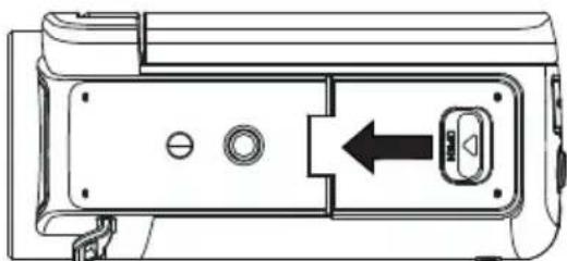TOSHIBA Camileo Z100 - Loading the battery - 1