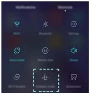 Mobile app interface screenshot showing application icons and a highlighted airplane icon