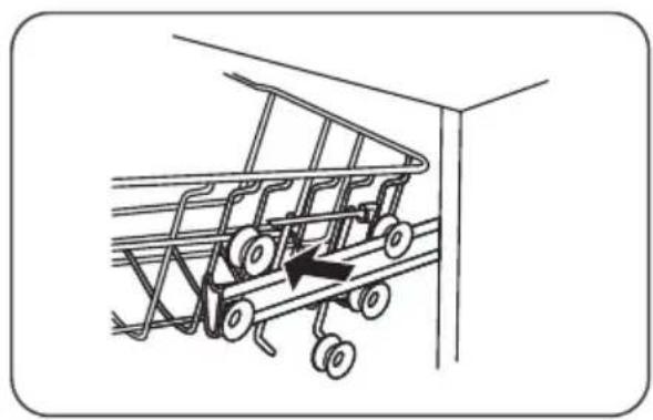 ETNA VWV240RVS - Adjusting the height of the upper basket type 2 (depending on the model) - 2