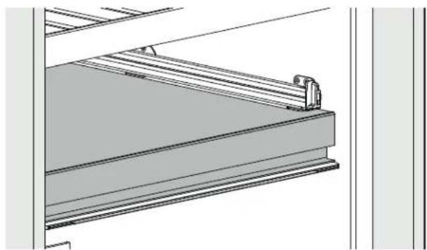 LIEBHERR MW1801 - Removing the Serving Shelf Inserting the Serving Shelf - 1