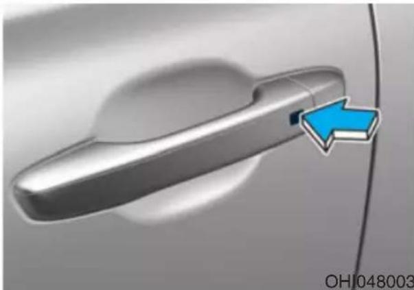 Genesis G90 (2021) - Locking your vehicle - 1