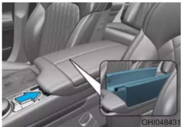 Genesis G90 (2021) - Center Console Storage - 1