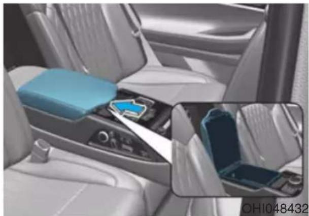 Genesis G90 (2021) - Rear Console Storage - 1
