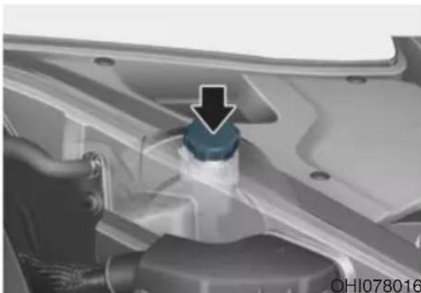 Genesis G90 (2021) - Checking the Brake Fluid Level - 1