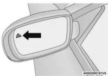 Chrysler 300 (2021) - BLIND SPOT MONITORING (BSM) — IF EQUIPPED - 2