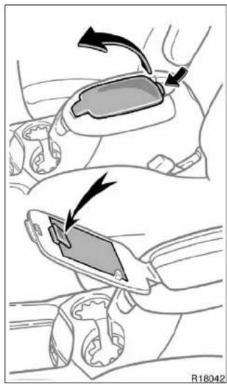 TOYOTA Tundra (2004) - Note pad holder Grocery bag/cargo net hooks - 1