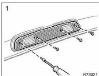 TOYOTA Tundra (2004) - '04 TUNDRA\_U (L/O 0309) - 3