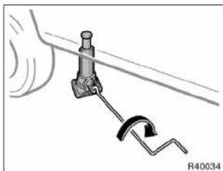 TOYOTA Tundra (2004) - Position the jack at the correct jack point as shown. - 2