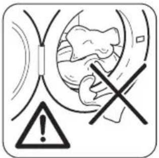 ZANUSSI ZWF01483WR - Loading the laundry - 1