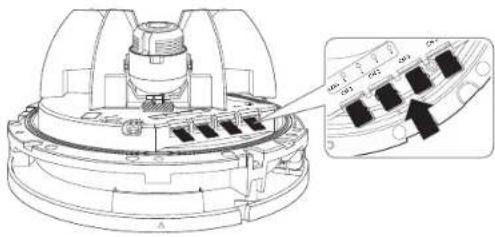 Hanwha PNM-9002VQ - Einlegen einer Micro SD-Karte - 1