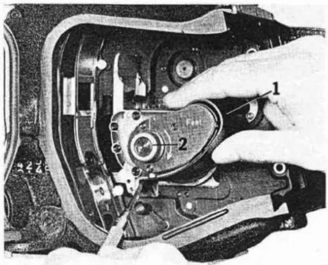 ARRI FLEX 35 BL - Lubrication of the film transport mechanism - 1