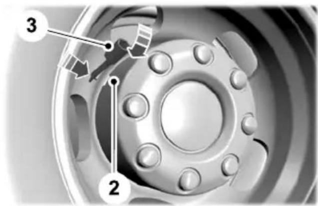 FORD F-250 Super Duty (2021) - Removing Wheel Trim With Single Wheels - 4
