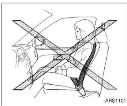 NISSAN Frontier (1998) - SEAT BELTS - 1