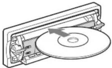 SONY CDX-RA750 - Inserte el disco con la etiqueta orientada hacia arriba. - 1