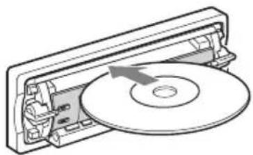 SONY CDX-RA750 - 插入光盘 (标签面朝上)。 - 1