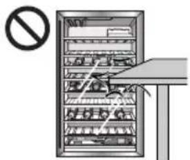 Diagram showing a refrigerator with an 'No' symbol and a hand extending to the side, indicating no protection or absence.