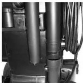 BISSELL CleanView 82H1 - Replace light bulb - 3