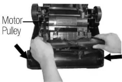 BISSELL CleanView 82H1 - Replace drive belt - 4