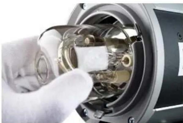 Hensel Expert D 250 Speed - Remove Safety Glass Dome - 1