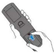 TOSHIBA TLP-SX3500 - Loading Batteries - 3
