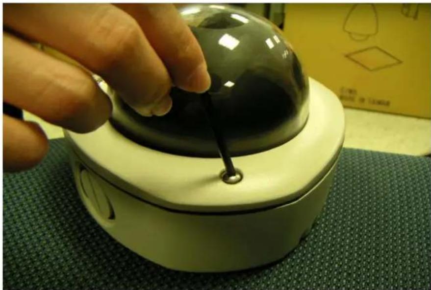 ACTi TCM-7411 - 1) Remove the cover - 1