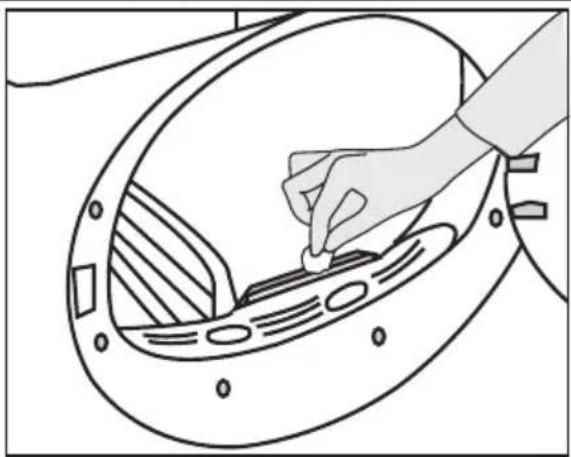 GRUNDIG GTN38250MGCG - Cleaning the sensor - 4