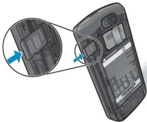 HP iPAQ Voice Messenger - Insert a storage card - 2