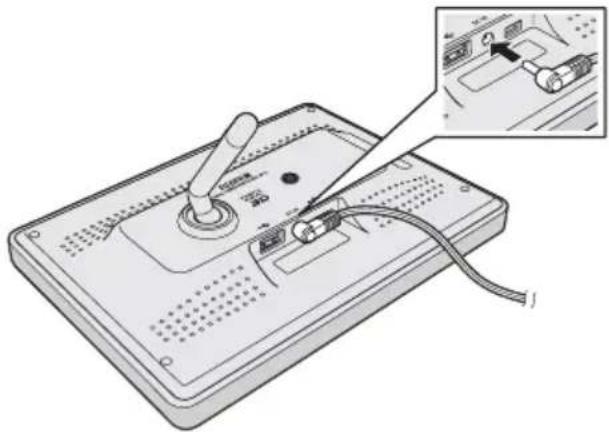 FUJIFILM FinePix REAL 3D V1 - Inserting Memory Cards - 2