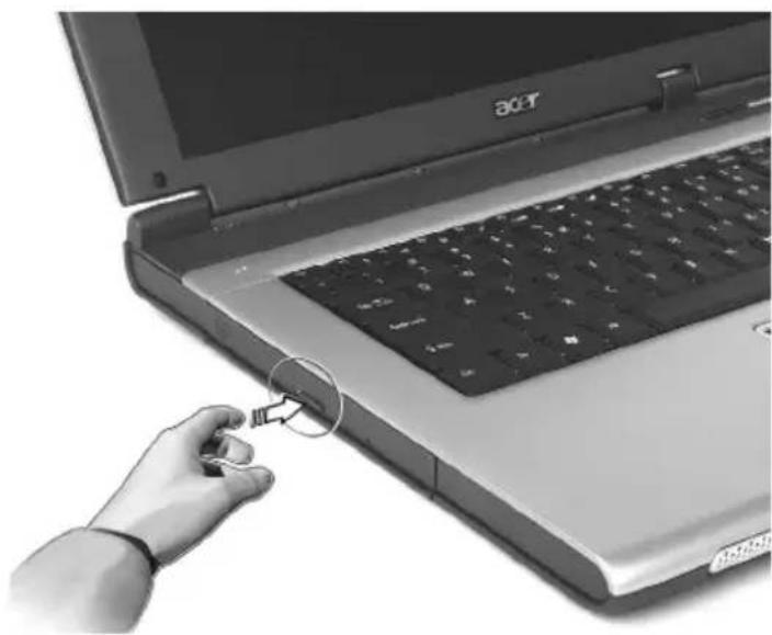 ACER Aspire 1690 - Ejecting the optical (CD or DVD) drive tray - 1