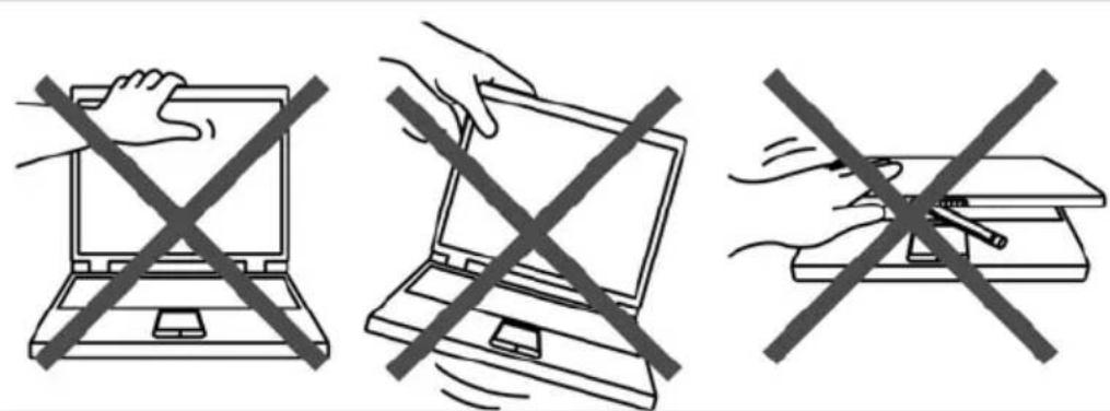 TOSHIBA Mini NB100 - Opening the display panel - 2
