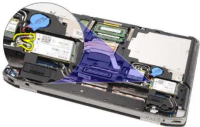 DELL Latitude E6420 ATG - Removing the Wireless Wide Area Network (WWAN) Card - 1