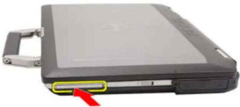 DELL Latitude E6420 ATG - Removing the ExpressCard - 1