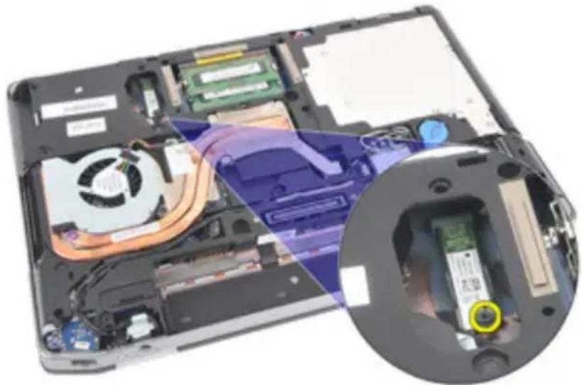 DELL Latitude E6420 ATG - Removing the Bluetooth Card - 1