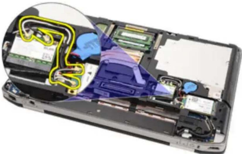 DELL Latitude E6420 ATG - Removing the Coin-Cell Battery - 1