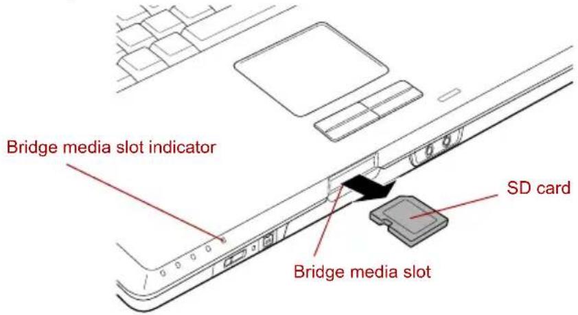 TOSHIBA Qosmio F20 - Removing an SD card - 1