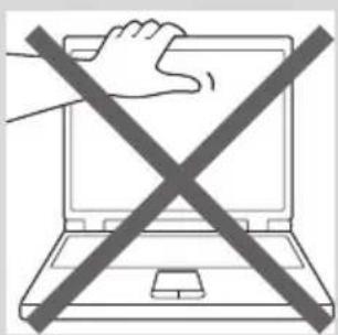 TOSHIBA Qosmio X300 - Opening the display - 4