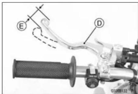 KAWASAKI KLX450R (2011) - Clutch Lever Free Play Check - 2