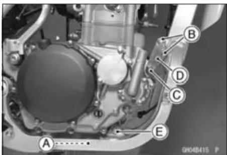 KAWASAKI KLX450R (2011) - Engine Removal/Installation - 4