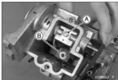 KAWASAKI KLX450R (2011) - Carburetor Disassembly - 4
