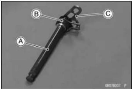 KAWASAKI KLX450R (2011) - External Shift Mechanism Inspection - 1