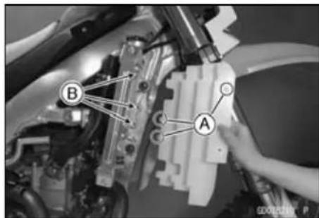 KAWASAKI KLX450R (2011) - Radiator Installation - 2
