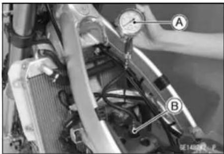 KAWASAKI KLX450R (2011) - Cylinder Compression Measurement - 2