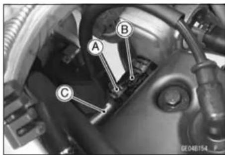 KAWASAKI KLX450R (2011) - Vacuum Switch Valve Removal - 1