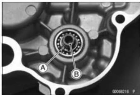 KAWASAKI KLX450R (2011) - Oil Seal and Bearing Removal - 1