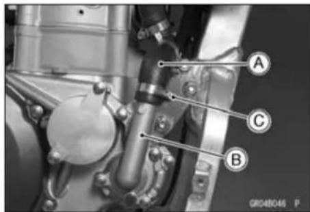 KAWASAKI KLX450R (2011) - Right Engine Cover Installation - 3