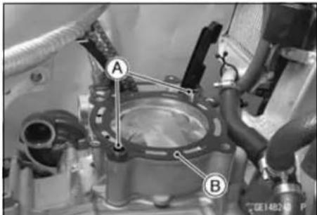 KAWASAKI KLX450R (2011) - Cylinder Head Installation - 2