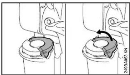 STIHL KM 110 - Closing the toolless filler cap - 1