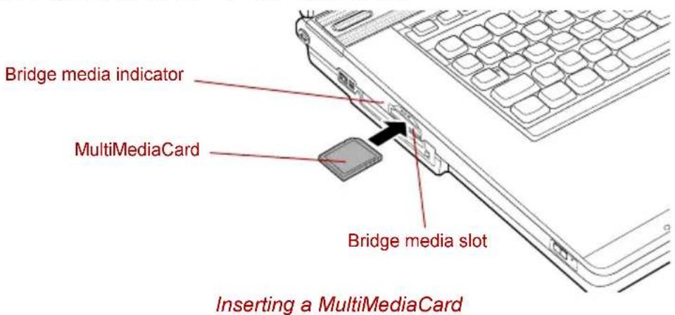 TOSHIBA Qosmio G10 - Inserting a MultiMediaCard - 1