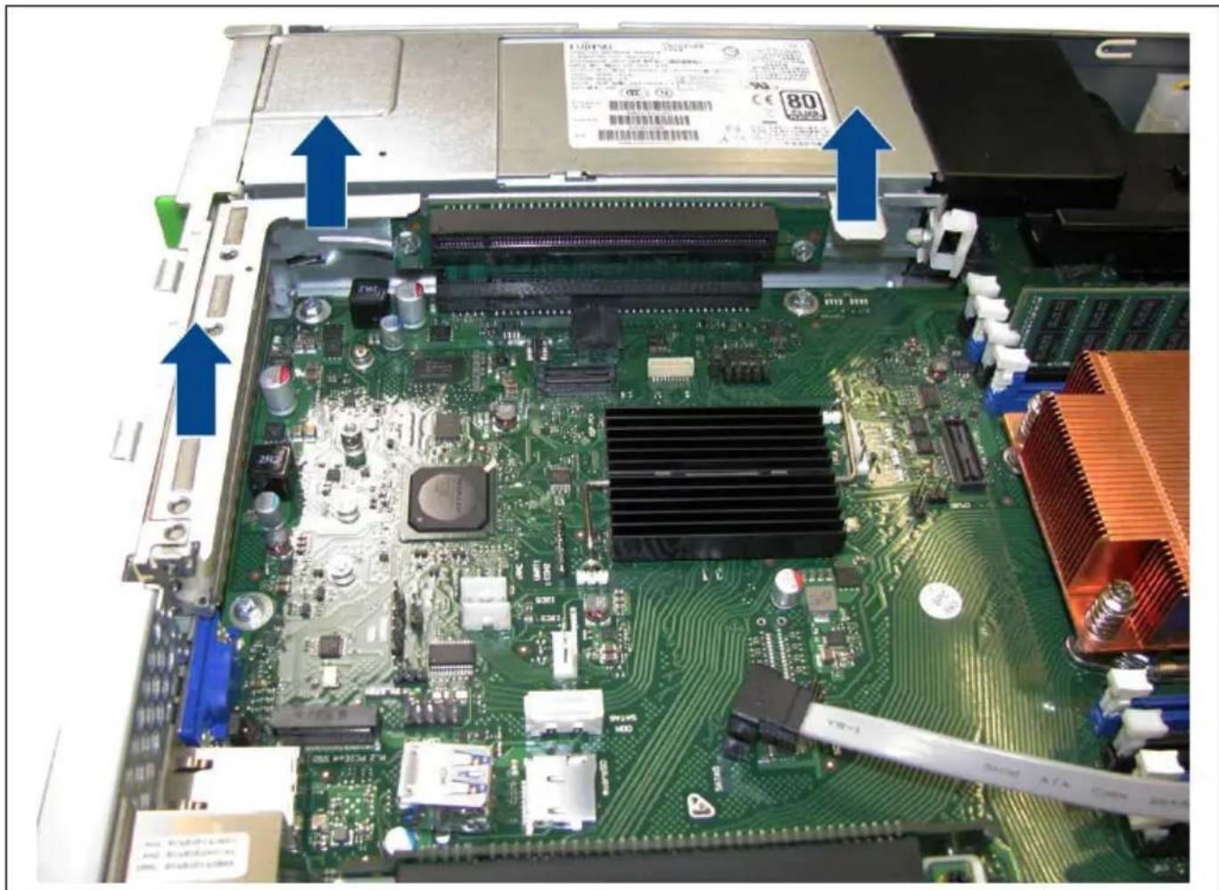 FUJITSU Celsius C740 - Riser-Modul entfernen - 1