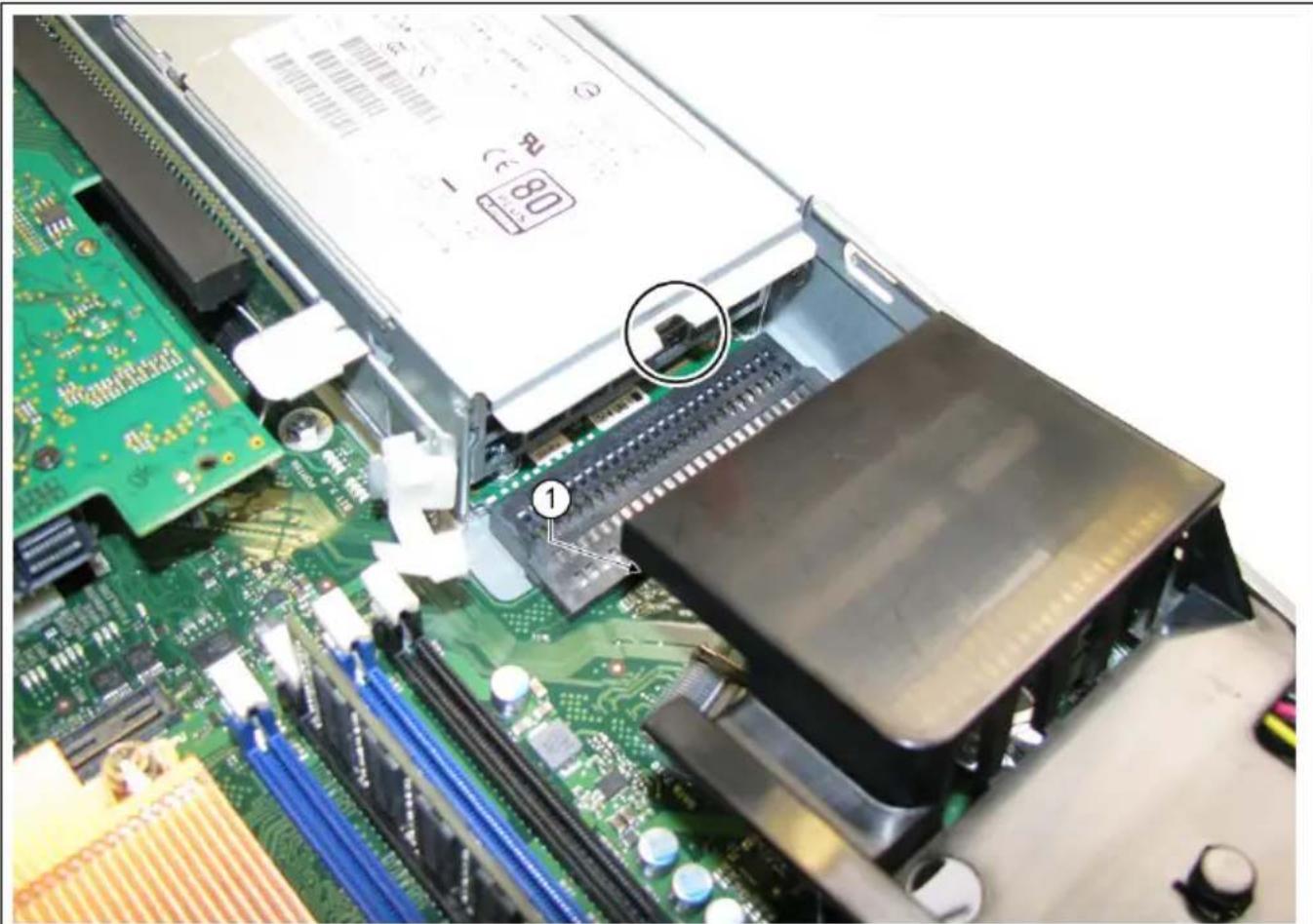 FUJITSU Celsius C740 - Hutze einbauen - 1